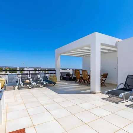 Rooftop Terrace - Private Pool And Sun Deck Apartman *