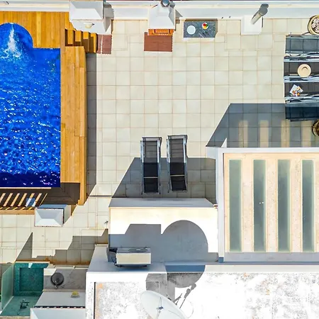 Rooftop Terrace - Private Pool And Sun Deck *